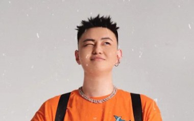80000吉他六线谱_PRC巴音汗_D调手指指法弹唱伴奏谱_高清六线谱