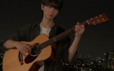 Blue拇指弹拨吉他六线谱_郑成河_原版编配独奏谱_吉他独奏六线谱