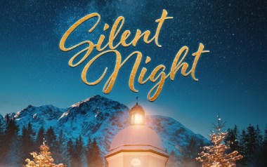 Silent Night独奏谱_平安夜_原版编配器乐独奏谱谱_吉他拇指弹拨示范