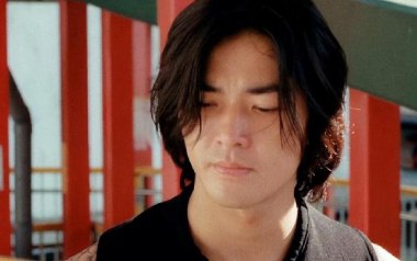 虫儿飞拇指弹拨吉他六线谱_郑伊健_简单版独奏曲谱谱_吉他拇指弹拨教程