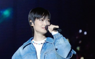 冬天快乐吉他六线谱_李宇春_G调按弦原版编配弹唱伴奏谱_图片谱