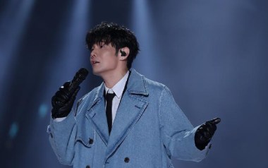 都一样吉他六线谱_李荣浩_A调手指指法弹唱伴奏谱_图片谱