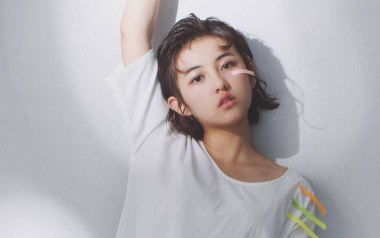 举镜子的女孩吉他六线谱_张子枫_G调原版编配弹唱伴奏谱_高清六线谱