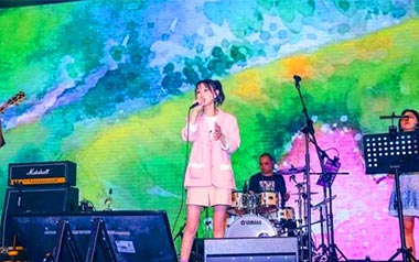 绿色吉他六线谱_陈雪凝_C调手指指法原版编配吉他六线谱_吉他弹唱伴奏教程