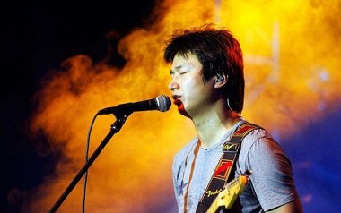 美丽的梭罗河吉他六线谱_李志_E调原版编配弹唱伴奏谱_高清图片六线谱