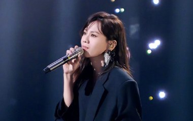 无底洞吉他六线谱_蔡健雅_E调手指指法打板版弹唱伴奏谱_图片谱