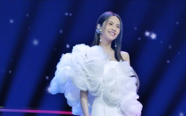 年轮说吉他六线谱_杨丞琳_C调手指指法原版编配吉他六线谱_吉他弹唱伴奏教程