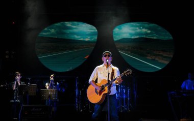 去大理拇指弹拨吉他六线谱_郝云_原版编配独奏曲谱谱_吉他拇指弹拨示范