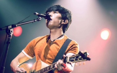 人家吉他六线谱_赵雷_C调按弦原版编配吉他六线谱_吉他弹唱伴奏教程