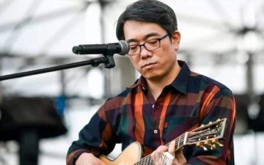 世界吉他六线谱_张过年_C调手指指法原版编配弹唱伴奏谱_吉他图片谱