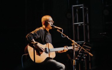 逝年拇指弹拨吉他六线谱_夏小虎_吉他独奏谱_吉他独奏六线谱