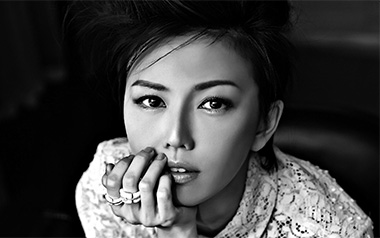 同类吉他六线谱_孙燕姿_D调手指指法弹唱伴奏谱_高清六线谱