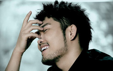 围墙吉他六线谱_李玖哲_G调手指指法原版编配弹唱伴奏谱_高清图片六线谱