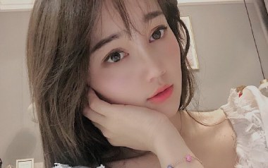 喂猪吉他六线谱_胡艾彤_C调按弦原版编配弹唱伴奏谱_高清六线谱