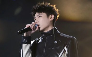 我曾拇指弹拨吉他六线谱_隔壁老樊_原版编配独奏谱_吉他独奏六线谱