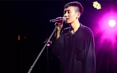 陷阱吉他六线谱_王北车_C调手指指法扫弦节奏版_图片谱