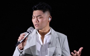 夏天拇指弹拨吉他六线谱_李玖哲_原版编配独奏谱谱_吉他拇指弹拨示范