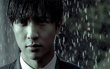 下雨了吉他六线谱_薛之谦_G调原版编配弹唱伴奏谱_高清六线谱