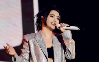 一直想着他吉他六线谱_庄心妍_F调手指指法弹唱伴奏谱_高清图片六线谱