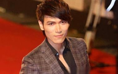 越过山丘吉他六线谱_杨宗纬_G调按弦原版编配弹唱伴奏谱_高清图片六线谱