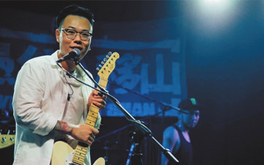 自己吉他六线谱_许钧_D调手指指法原版编配弹唱伴奏谱_高清六线谱