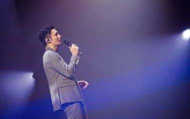 作曲家吉他六线谱_李荣浩_G调手指指法简单版弹唱伴奏谱_图片谱